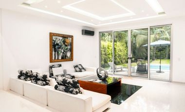 Casa en renta de 6 habitaciones Playacar