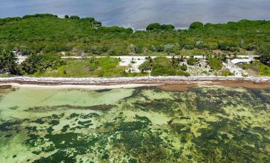 Terreno en Venta segunda linea de mar en Mahahual Entrega Inmediata