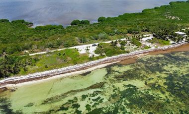 Terreno en Venta segunda linea de mar en Mahahual Entrega Inmediata
