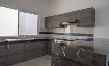 CASA EN VENTA CON ALBERCA