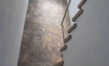 CASA EN VENTA CON ALBERCA
