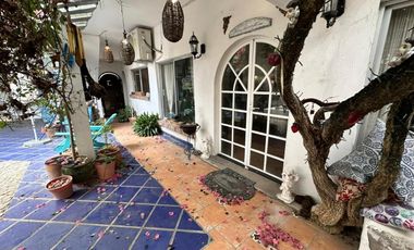 Casa en venta con cinco unidades en Costa de Oro