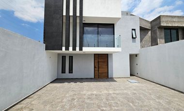 Casa Nueva en Venta Cacalomacan