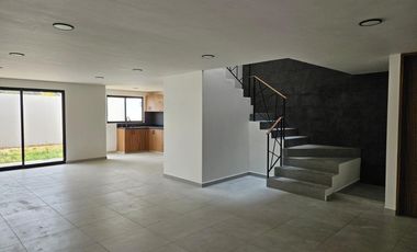 Casa Nueva en Venta Cacalomacan