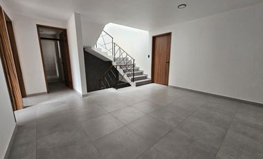 Casa Nueva en Venta Cacalomacan