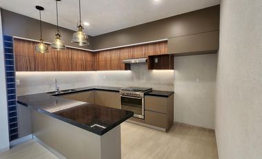 Casa en Venta  Altozano Fraccionamiento privado