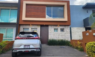 Casa en Venta  Altozano Fraccionamiento privado