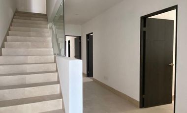 Casa en venta en Cumbres Elite Premier, privada Pirineos
