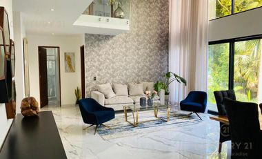 Estupenda casa en venta en Playacar, Playa del Carmen P3259