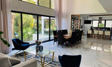 Estupenda casa en venta en Playacar, Playa del Carmen P3259