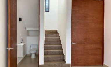 Casa en Praderas de mayab, 3 Rec. y alberca