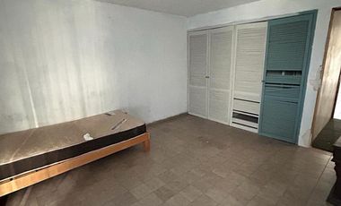 Casa en venta para remodelacion cercana a Plaza del Sol
