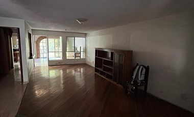 Casa en venta para remodelacion cercana a Plaza del Sol