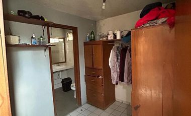 Casa en venta para remodelacion cercana a Plaza del Sol