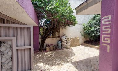 Casa en venta para remodelacion cercana a Plaza del Sol