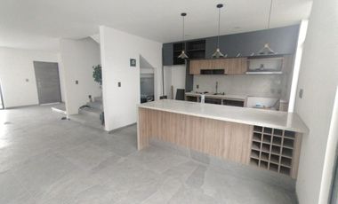 Venta de Casa en condominio en  Esmeralda, zona dorada de San Mateo Atenco