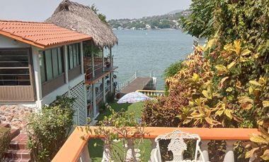 Casa en Pueblo Tequesquitengo