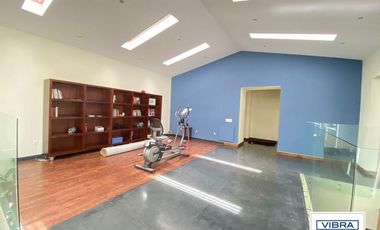 Magnífica residencia de lujo en Rancho San Francisco.