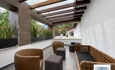 Magnífica residencia de lujo en Rancho San Francisco.