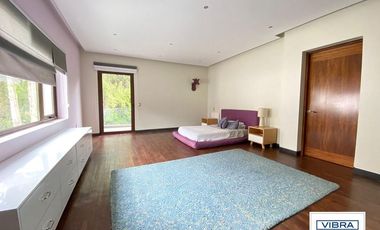 Magnífica residencia de lujo en Rancho San Francisco.