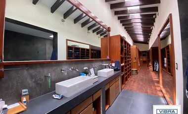 Magnífica residencia de lujo en Rancho San Francisco.
