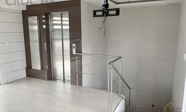 Propiedad en Venta - Renta Zona Los Lagos en Xalapa Veracruz. Uso comercial