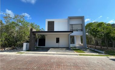 Casa en Venta en Residencial Vía Cumbres