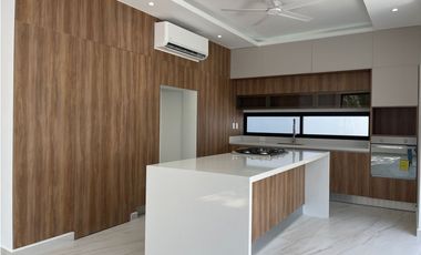 Casa en Venta en Residencial Vía Cumbres
