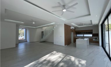 Casa en Venta en Residencial Vía Cumbres