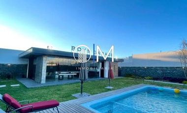CASA EN EL BOSQUE CLUB DE GOLF