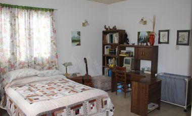 Venta y Renta de Casa sola frente al Lienzo Charro, Cuernavaca Morelos