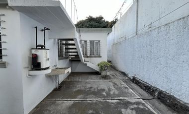 Venta y Renta de Casa sola frente al Lienzo Charro, Cuernavaca Morelos