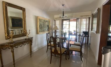 Casa en Venta y Renta  dentro de Calle cerrada con Seguridad, en  Palmira Tinguindin, Cuernavaca Mor