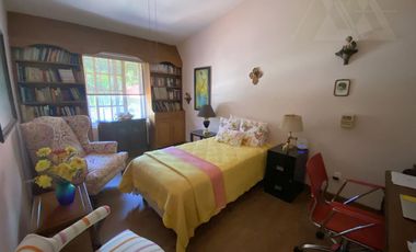 Casa en Venta y Renta  dentro de Calle cerrada con Seguridad, en  Palmira Tinguindin, Cuernavaca Mor