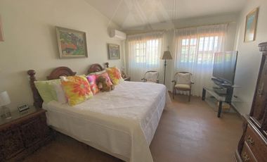 Casa en Venta y Renta  dentro de Calle cerrada con Seguridad, en  Palmira Tinguindin, Cuernavaca Mor