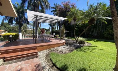 Casa en Venta y Renta  dentro de Calle cerrada con Seguridad, en  Palmira Tinguindin, Cuernavaca Mor