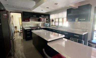 Casa en Venta y Renta  dentro de Calle cerrada con Seguridad, en  Palmira Tinguindin, Cuernavaca Mor
