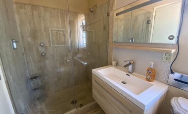 Casa en Venta y Renta  dentro de Calle cerrada con Seguridad, en  Palmira Tinguindin, Cuernavaca Mor