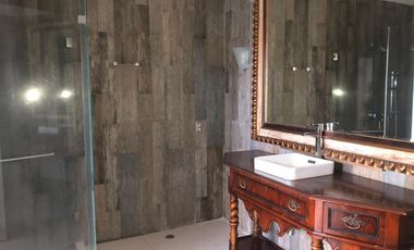 CASA EN RENTA EN LOMAS DE BEZARES