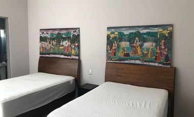 CASA EN RENTA EN LOMAS DE BEZARES