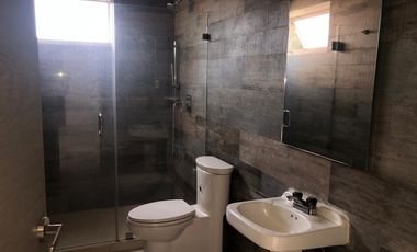 CASA EN RENTA EN LOMAS DE BEZARES