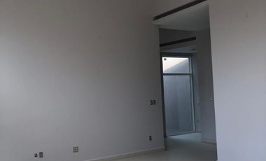 CASA EN RENTA EN LOMAS DE BEZARES