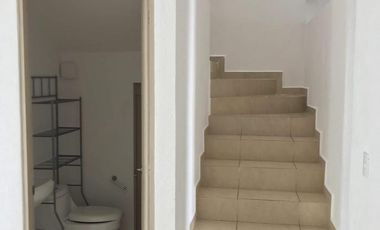 SE RENTA Casa de 3 recamaras sin muebles en Bali, Playa del Carmen P3264