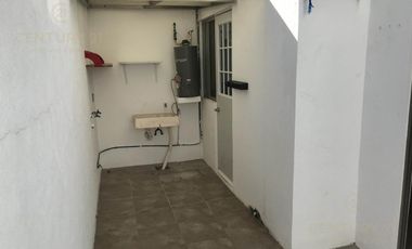 SE RENTA Casa de 3 recamaras sin muebles en Bali, Playa del Carmen P3264
