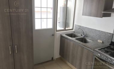 SE RENTA Casa de 3 recamaras sin muebles en Bali, Playa del Carmen P3264