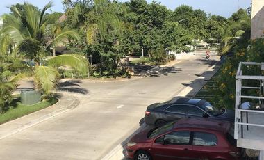 SE RENTA Casa de 3 recamaras sin muebles en Bali, Playa del Carmen P3264