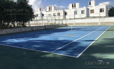 SE RENTA Casa de 3 recamaras sin muebles en Bali, Playa del Carmen P3264