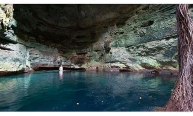 En venta terreno con casona y cenote en Temozón