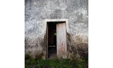 En venta terreno con casona y cenote en Temozón