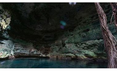 En venta terreno con casona y cenote en Temozón